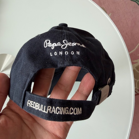 Kids Red Bull Formula One Racing Cap - Picture 3 of 7